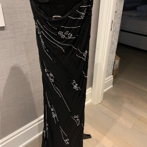 Long black dress - Picture 2 of 4